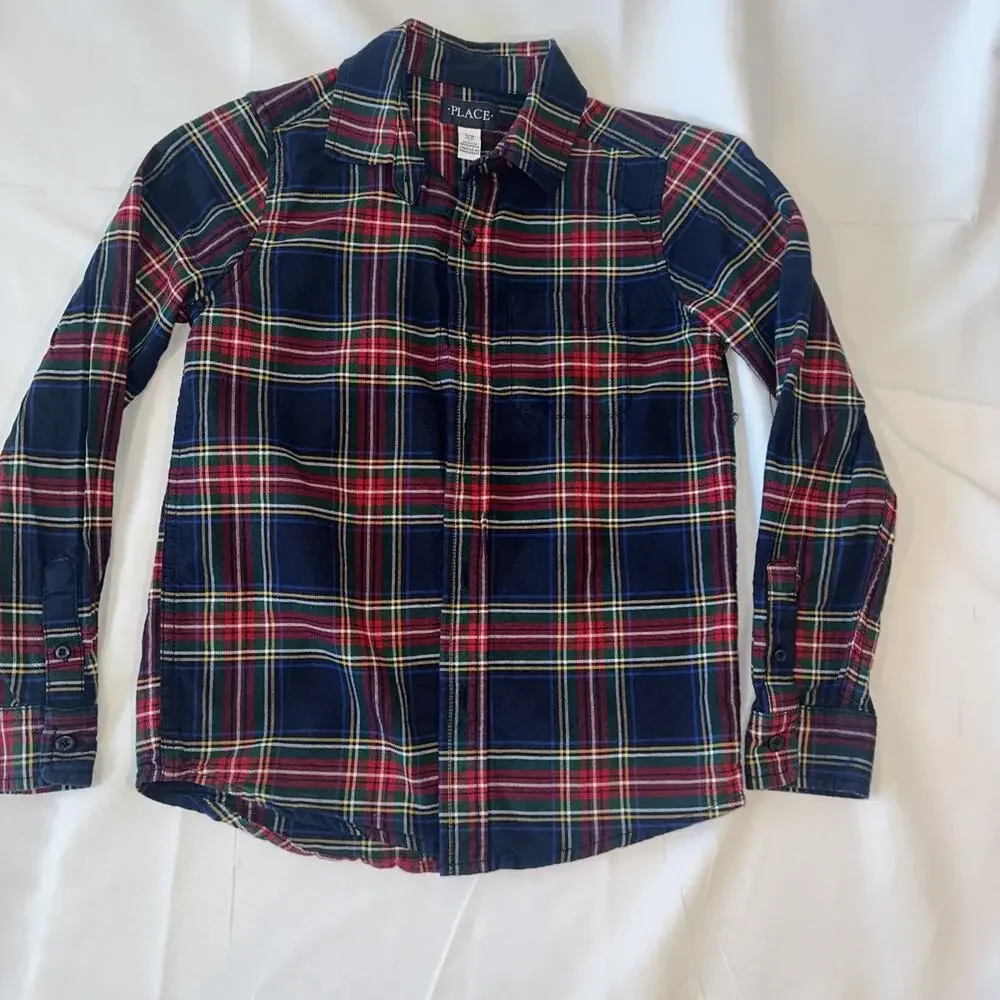 Children’s Place Size 7/8 Long Sleeve Button Down Plaid Shirt With Chest Pocket